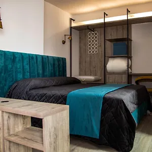 https://lucas-central-premium-studios.albaniahotels.org